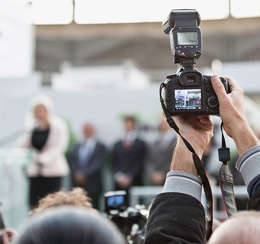 Ustawienia aparatu do fotografowania wydarzeń